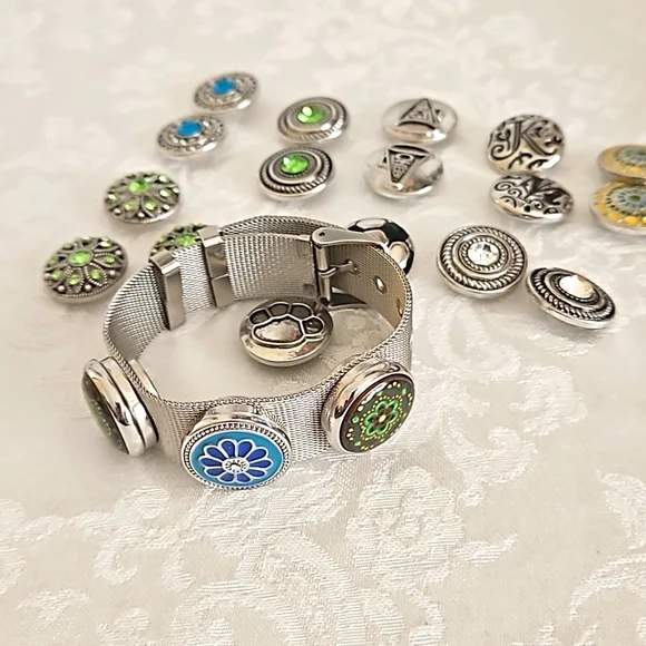 Snap Charms Bracelet. - Picture 8 of 13